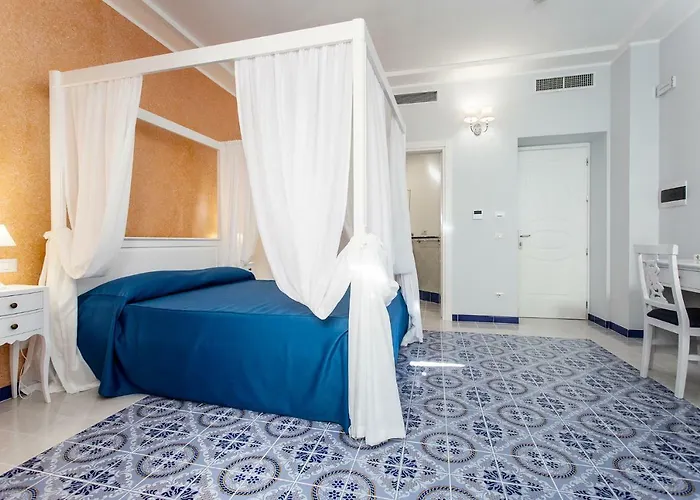 Odysseus 3* Липари