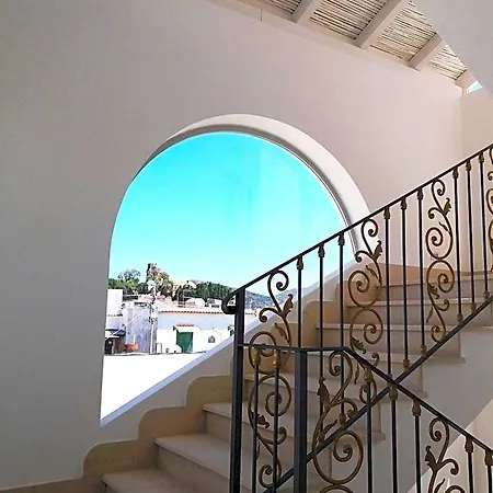 Odysseus Hotel 3*