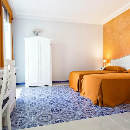 Odysseus 3* Lipari