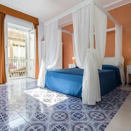 Odysseus 3* Lipari
