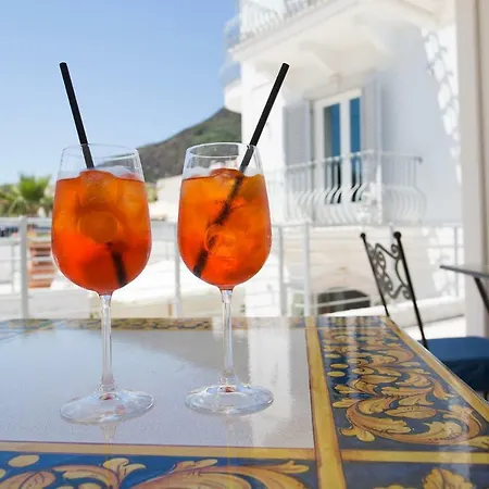 Odysseus 3* Lipari