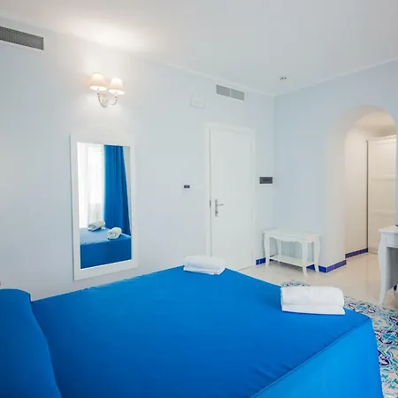 Odysseus Hotel