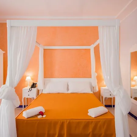 Odysseus 3* Lipari