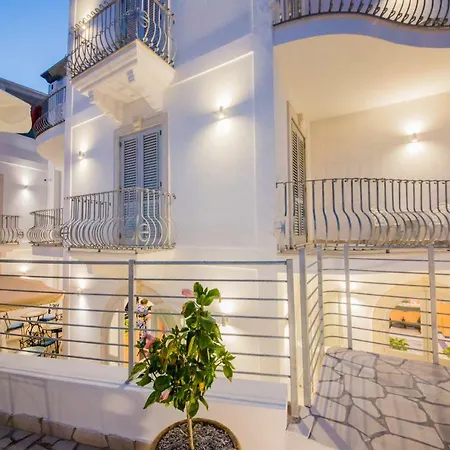 Odysseus Hotel 3*
